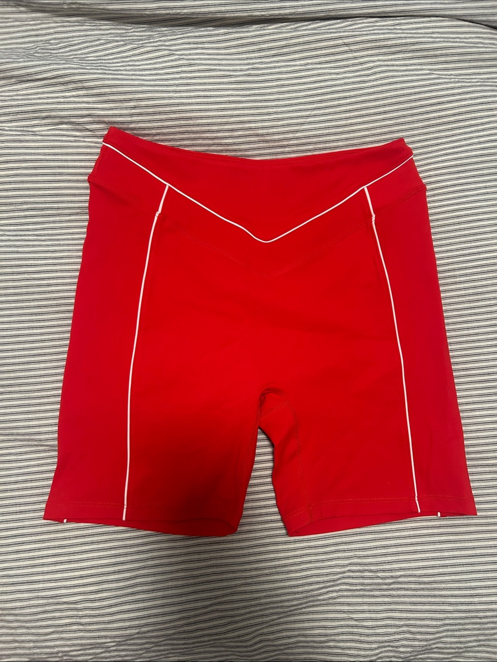 Christopher Contour Shorts | Ruby / L